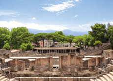 Pompeii Caps Daily Visitors - Global News